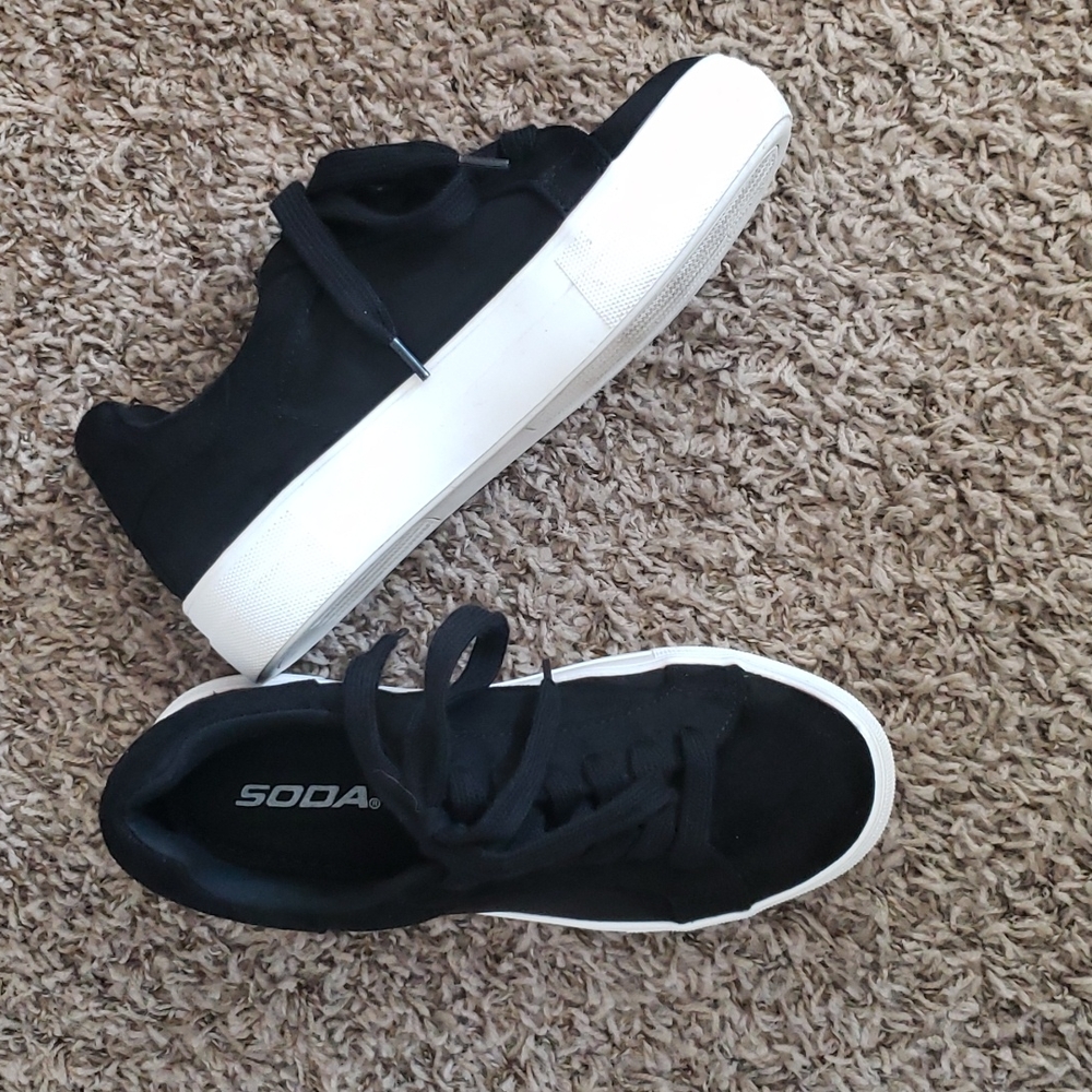 Soda brand platform shoes